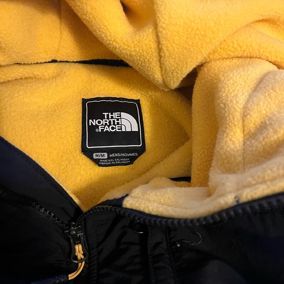 Men’s Notth face Denali hooded - Picture 2 of 4